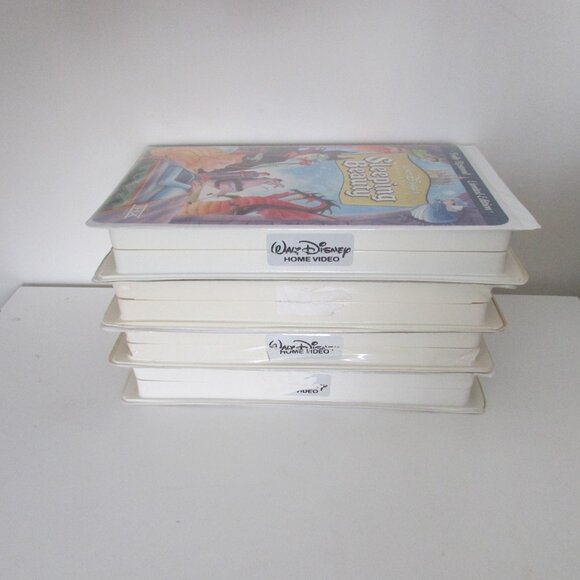 VHS Tapes - 4 Classic Disney movies - Picture 5 of 10